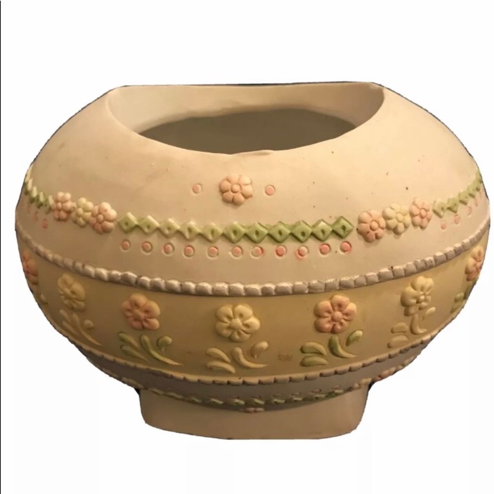Vintage 1991 Porcelain Easter Egg Mini Planter
